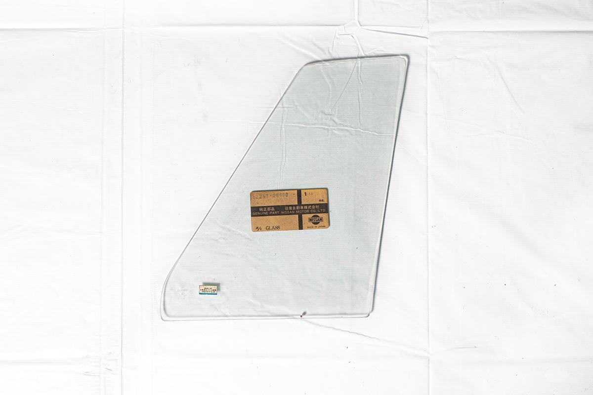 Nissan Skyline
GC10 / PGC10
Quarter window glass