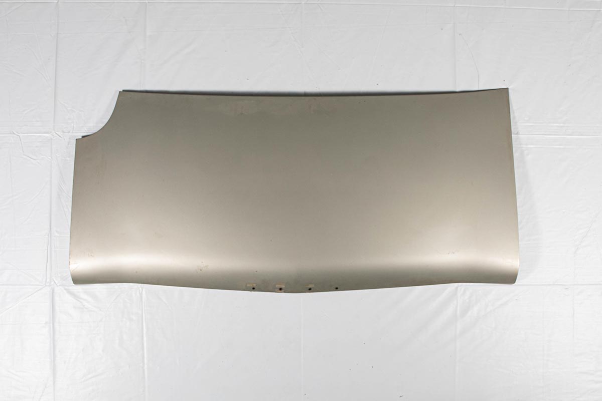 Nissan Skyline "Hakosuka"
Trunk hood