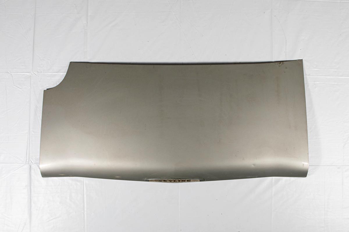 Nissan Skyline "Hakosuka"
Trunk hood