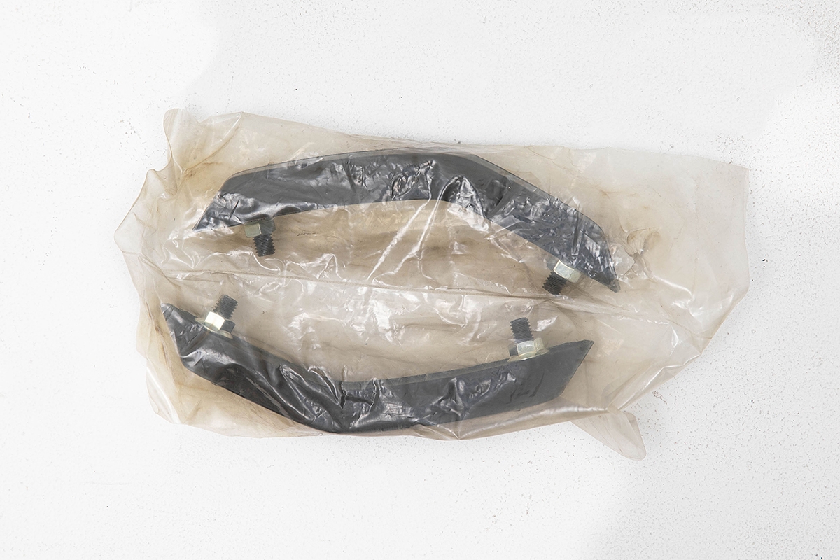 Rear Bumper Rubber
for TOYOTA 2000GT